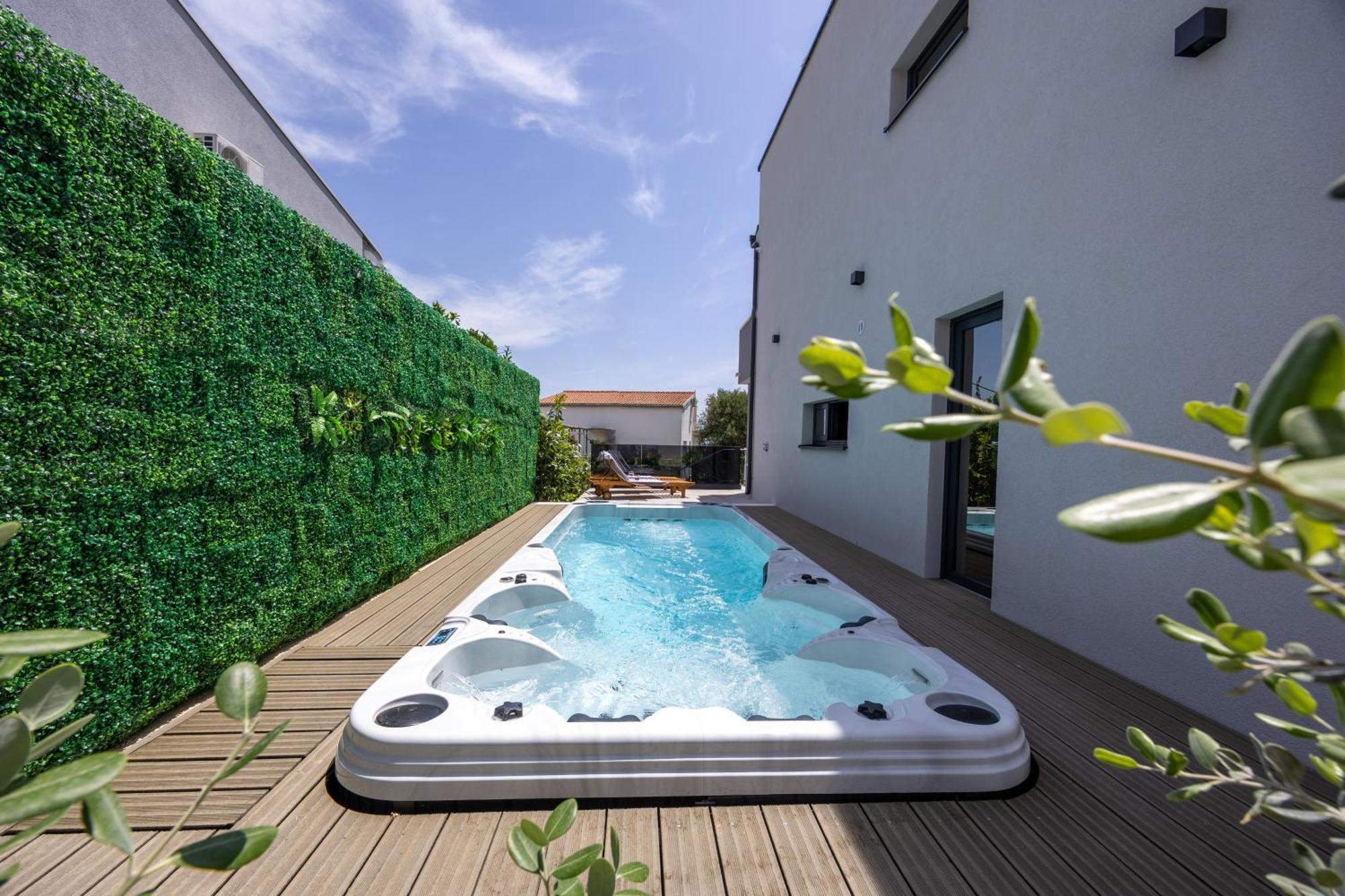Villa Roma Sauna And Hydrotherapy Pool Trogir Exterior foto